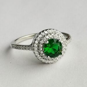 Emerald CZ Halo ring in sterling silver size 8 🆕
